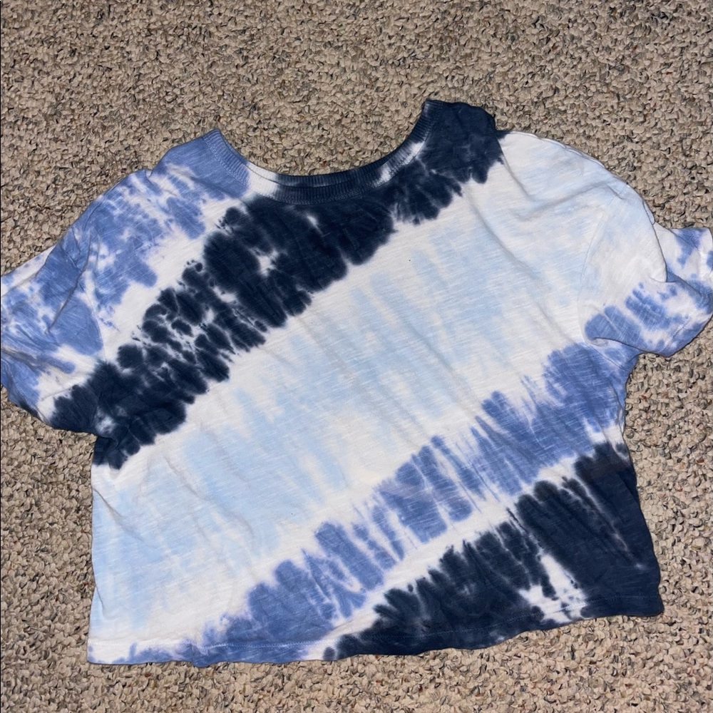 SO crop top. Used- like new